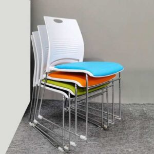 ghế chân quỳ xếp chồng